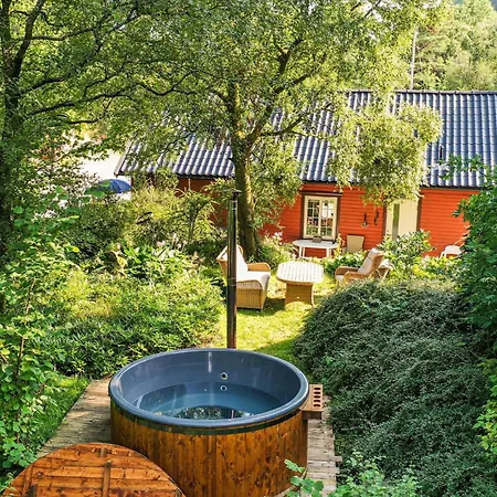 Beautiful Home In Farsund With Kitchen Ferienhaus